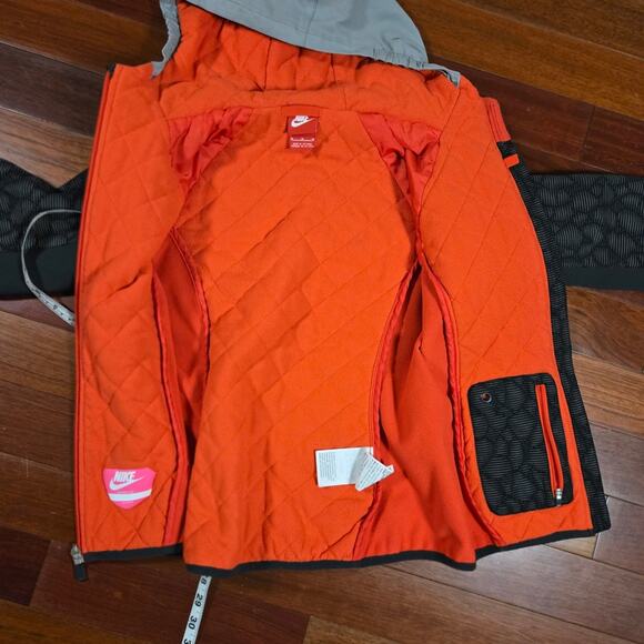 Nike Therma Girl's Ultimate Flash Reflective Hooded Jacket Biking VISIBILITY - Picture 8 of 14